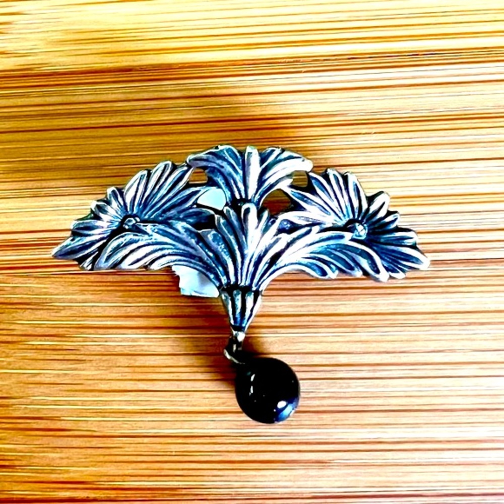 Steve Stamas .925 Silver Art Nouveau Style Floral Brooch Pin Onyx Drop Bead